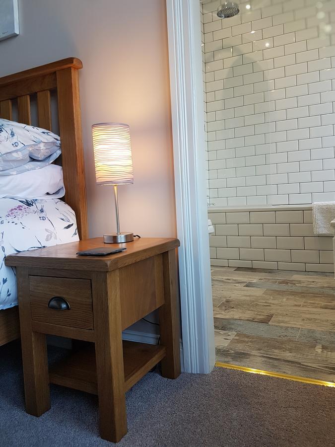 Lyndene Bed & Breakfast Пенистоун Екстериор снимка